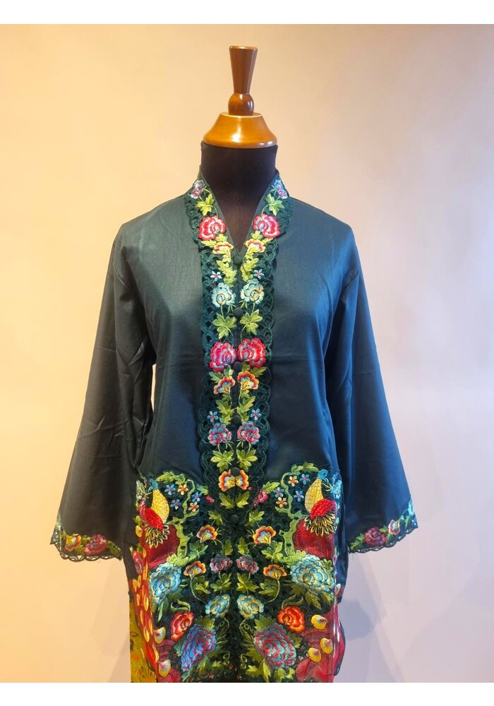 Kebaya encim dennen groen met bijpassende sarong