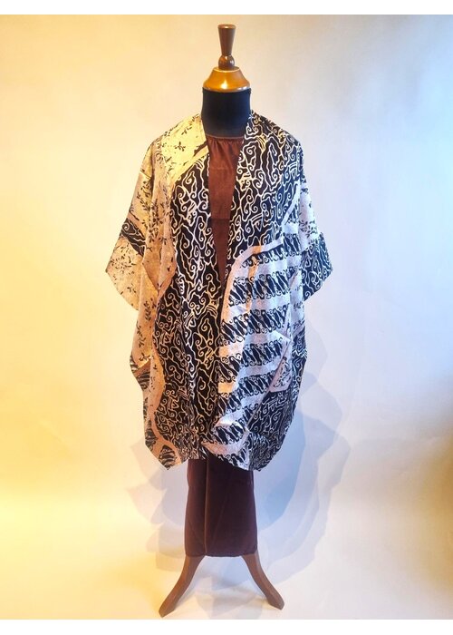 Set batik kleding bruin