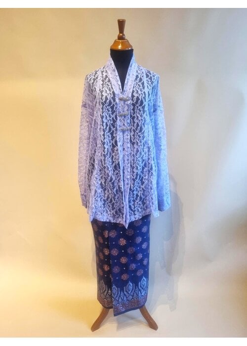 Kebaya Maluku met bijpassende sarong songket