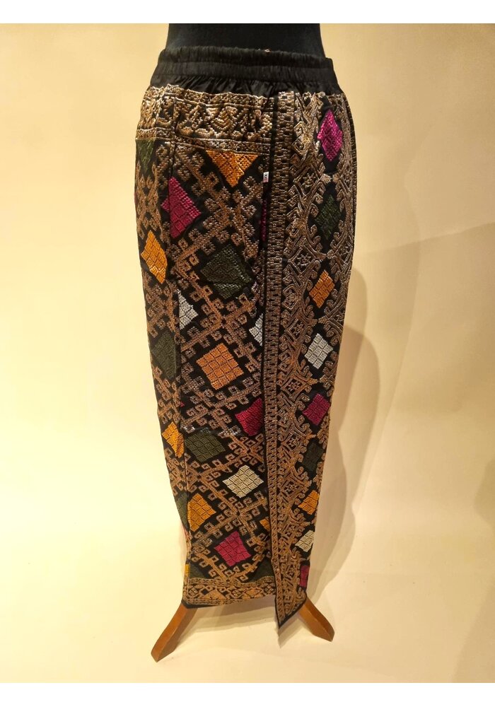 Kebaya klassiek dennen groen met bijpassende sarong  songket