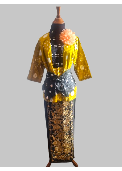 Kebaya kimono modern met bijpassende wikkel sarong