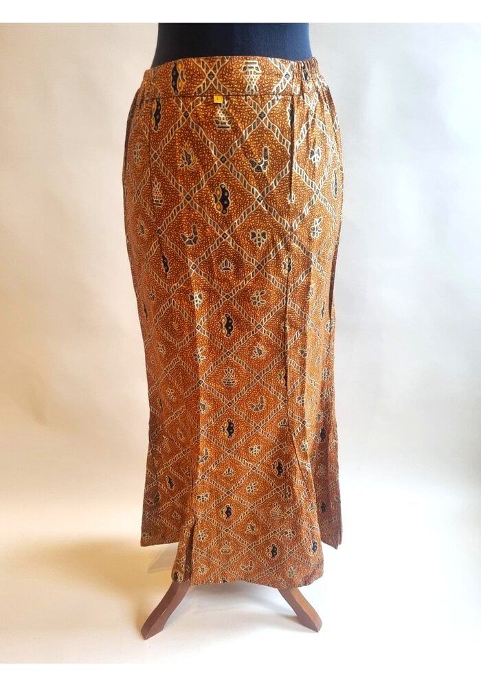 Kebaya trendy goud met bijpassende sarong