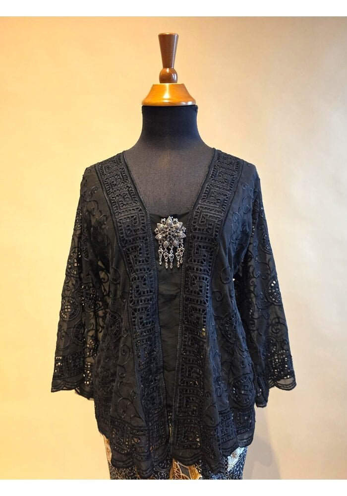 Kebaya zwart 3/4 mouw met bijpassende sarong