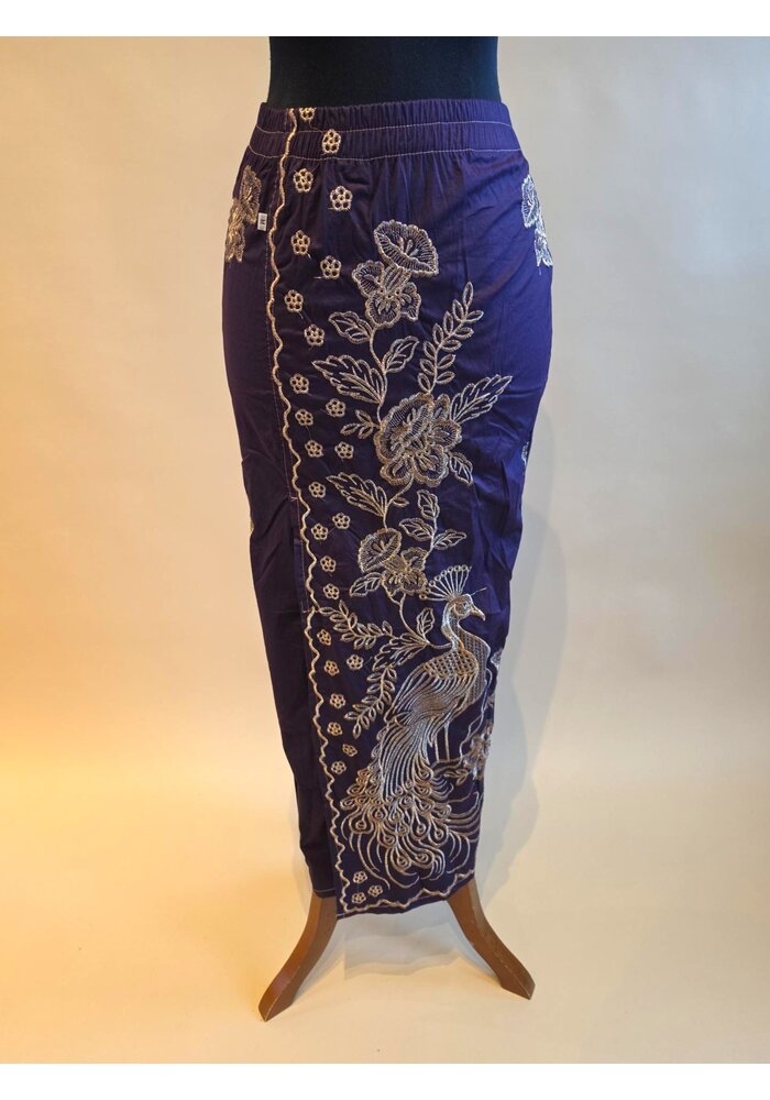 Kebaya glamour paars kortemouw met bijpassende sarong