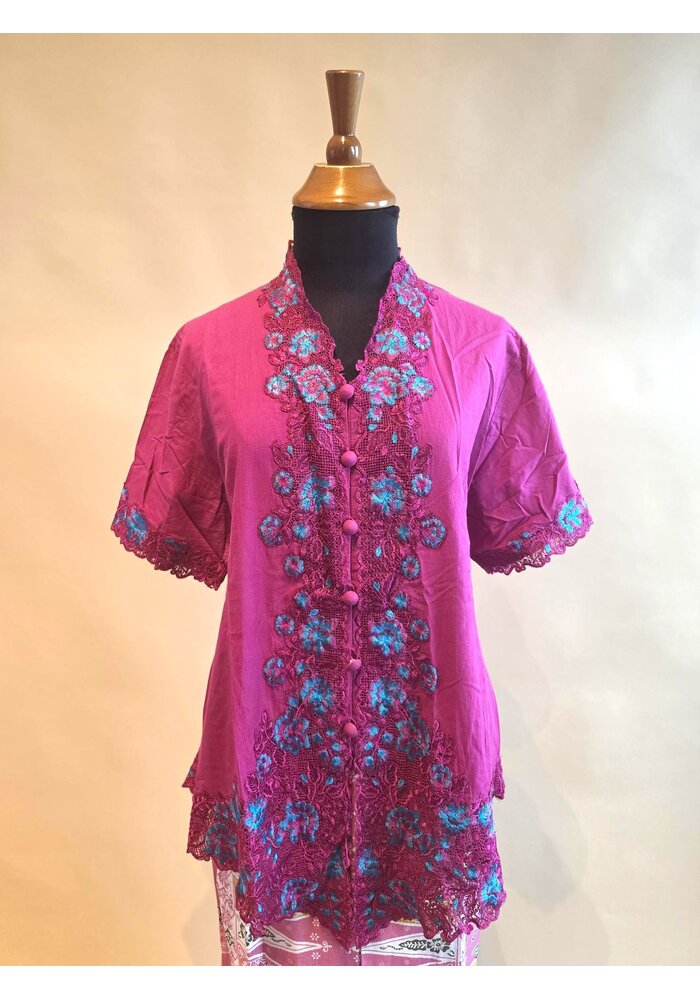 Kebaya klassiek korte mouw met bijpassende sarong