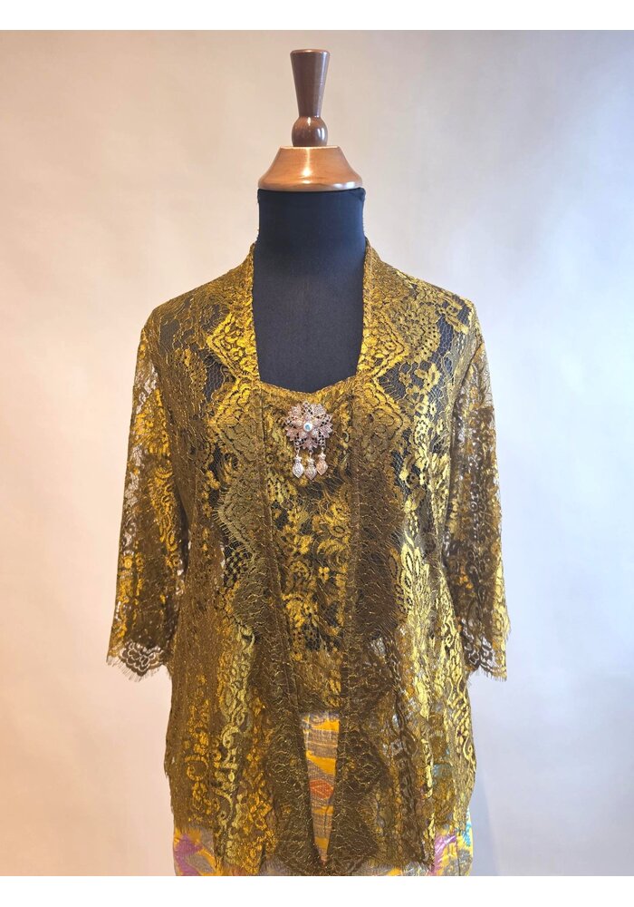 Kebaya coper 3/4 mouw met bijpassende songket