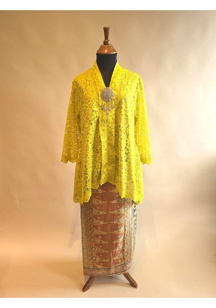 Kebaya modern lemon groen met bijpassende sarong