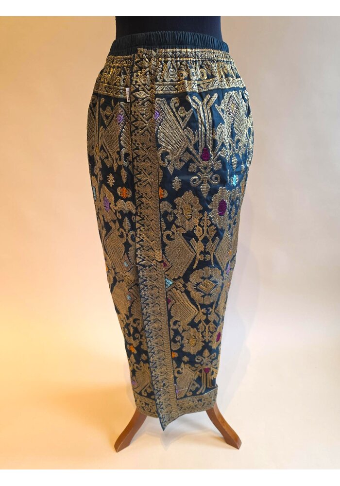 Kebaya dennen groen kortemouw met bijpassende sarong