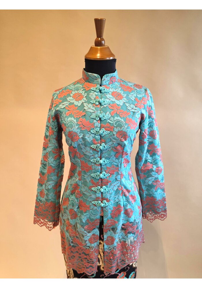 Kebaya klassiek turquoise roze met bijpassende sarong