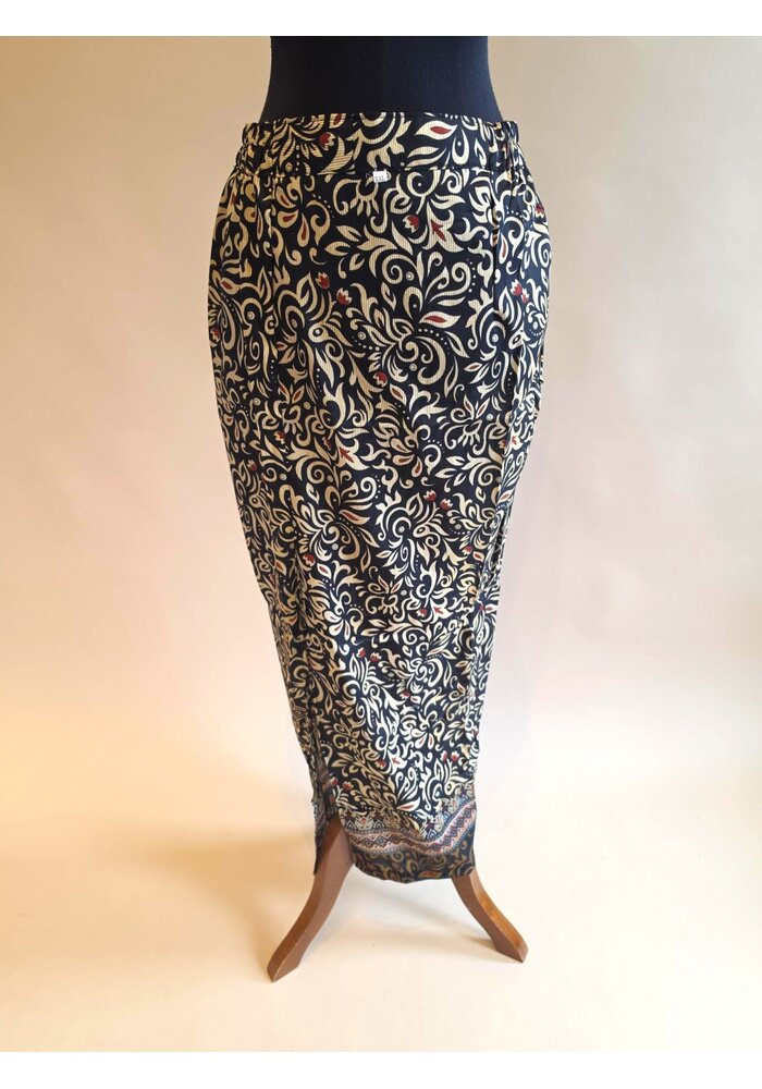 Kebaya goud 3/4 mouw met bijpassende rok