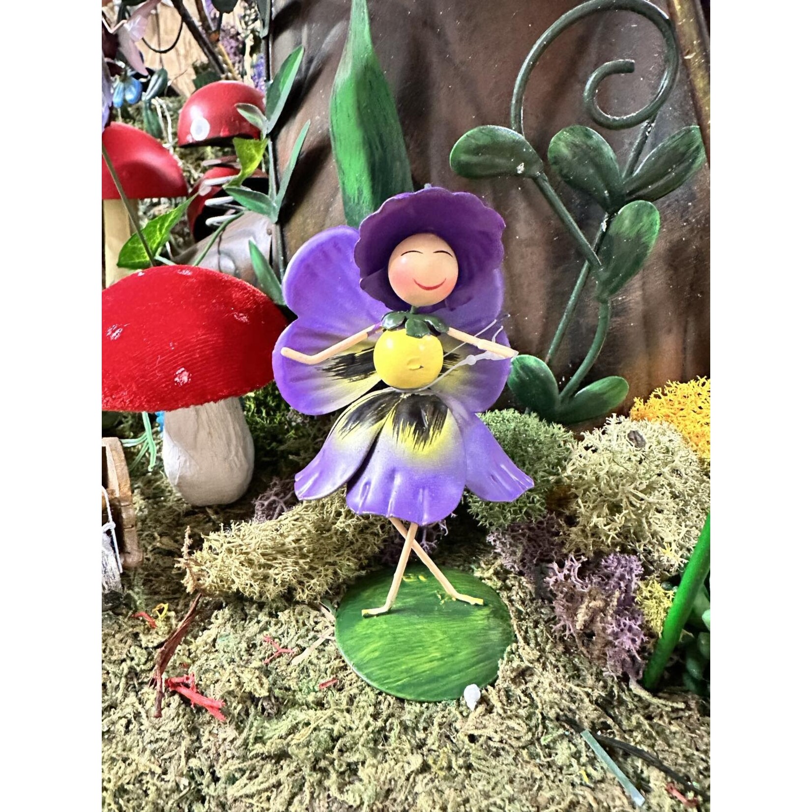World of Make Believe Fairy Kingdom - Paloma the Pansy Flower Fairy (Mini)