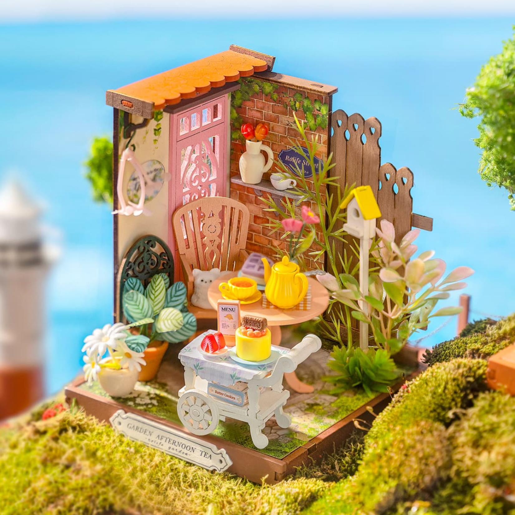Rolife Rolife Fancy Tea Yard Miniature House Kit - DS038