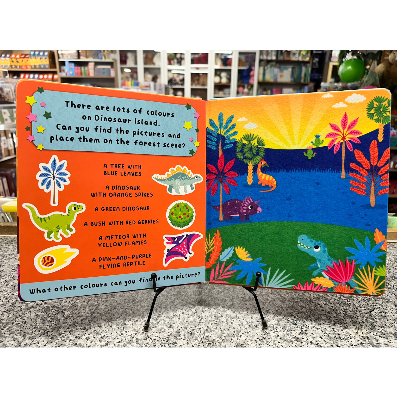 Felt Play & Learn Dinosaurs Book