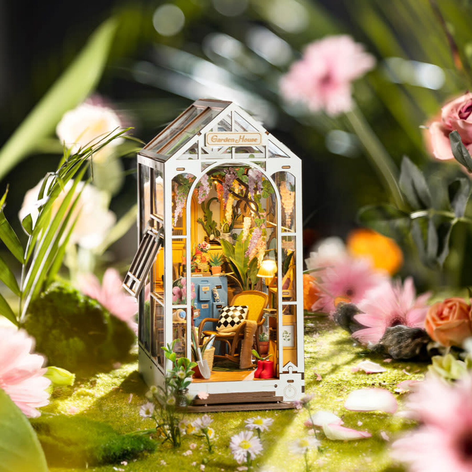 Rolife Rolife Garden House Book Nook TGB06