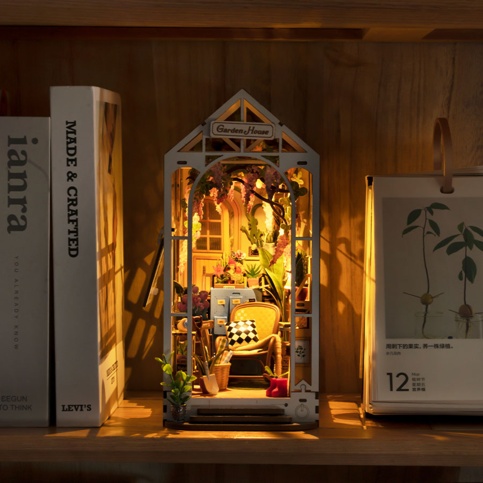 Rolife Rolife Garden House Book Nook TGB06