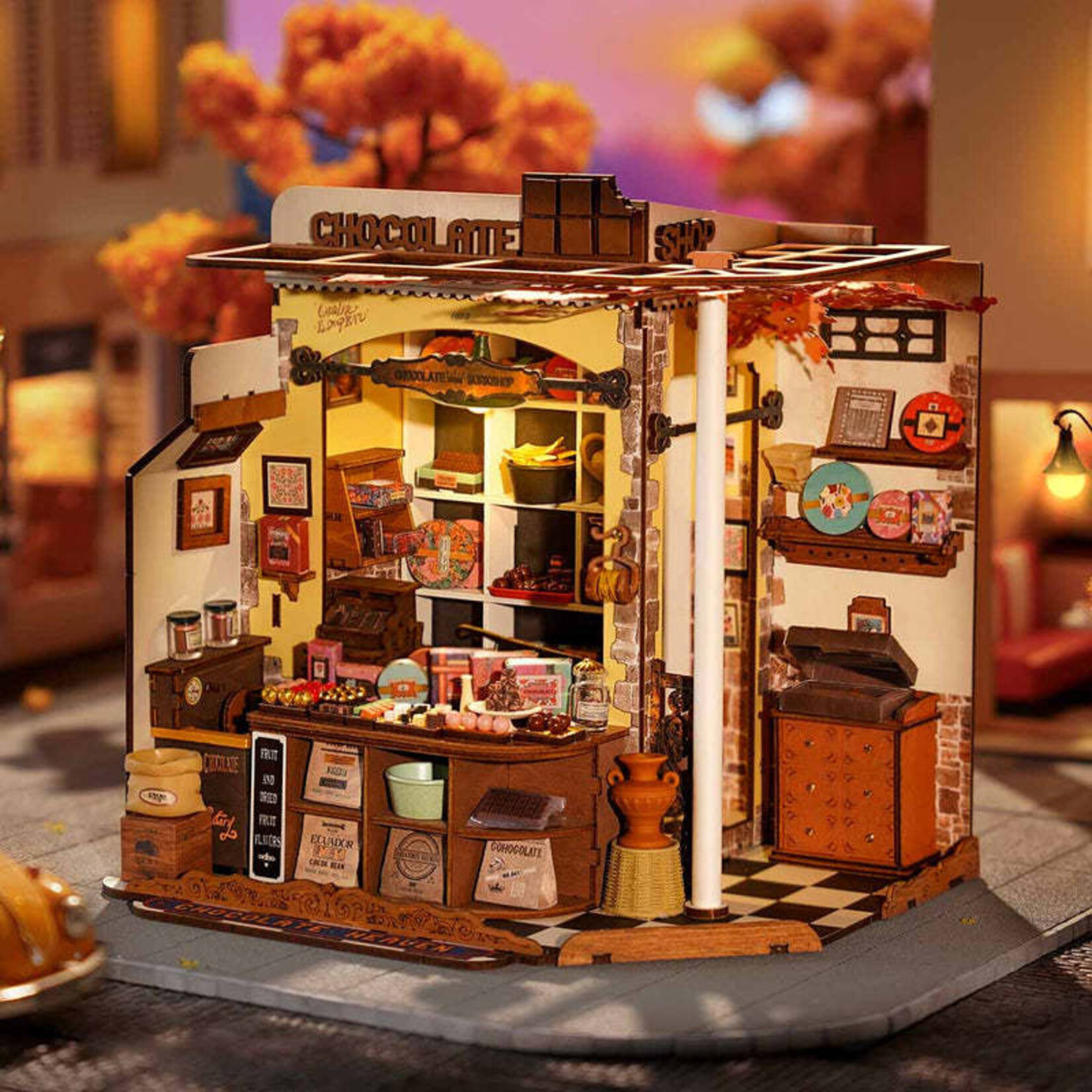 Rolife Rolife Henry’s Chocolate DIY Miniature House
