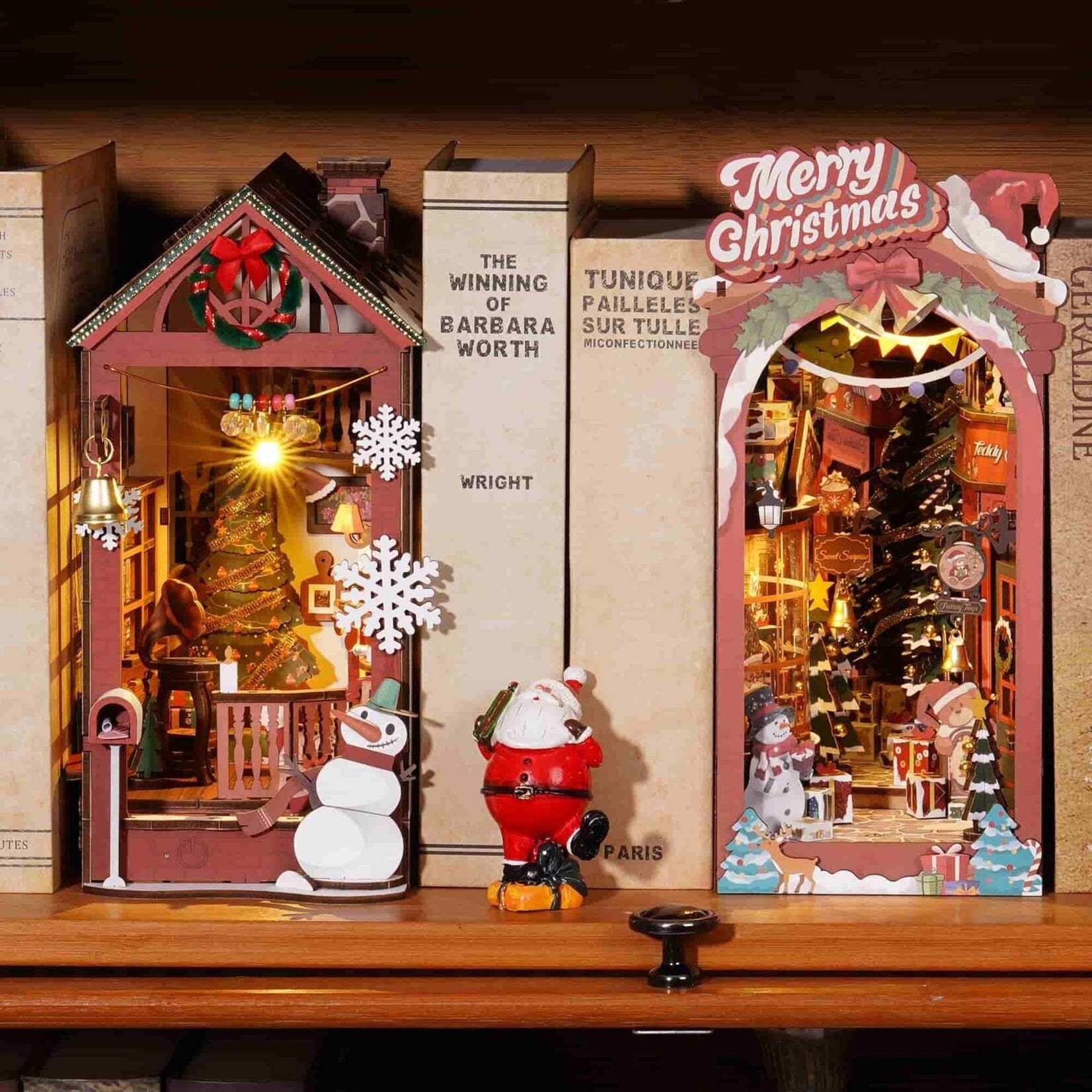 Rolife Rolife Christmas Indoor Scene Book Nook DIY Kit TGC07