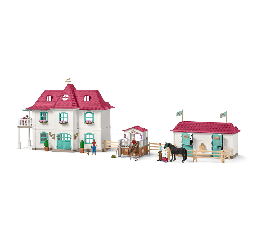 Large horse stable with house and stable 42416