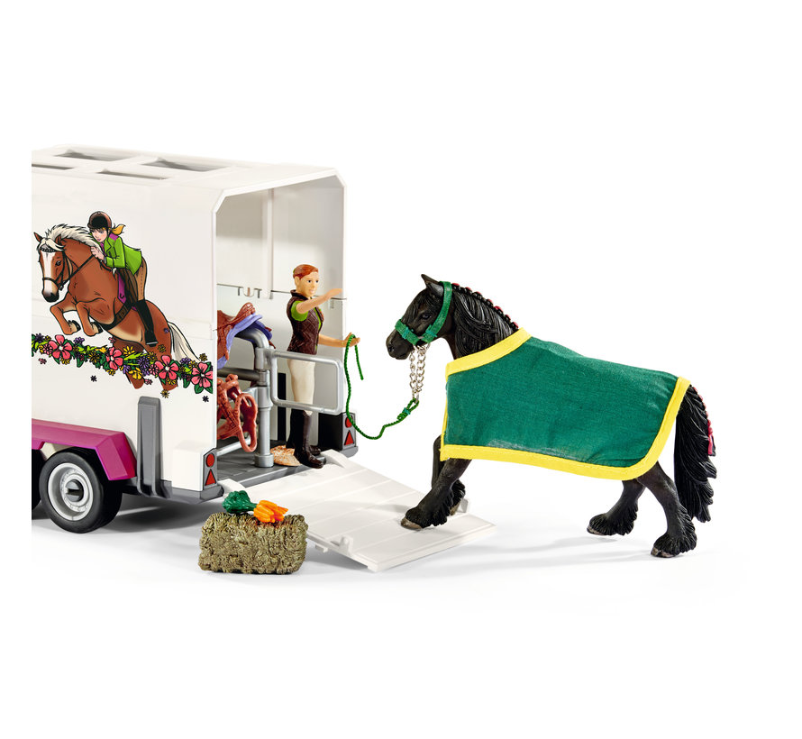 Pick Up with Horse Box
