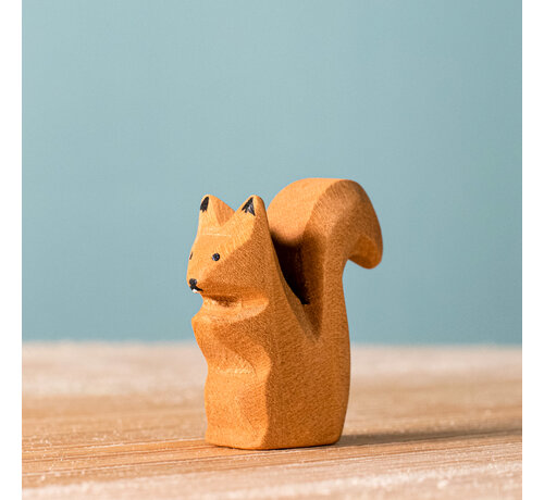 bumbu toys Squirrel Sitting