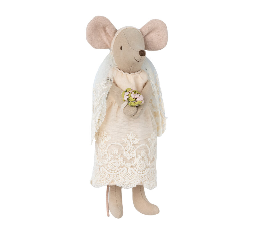 Wedding mice couple in box