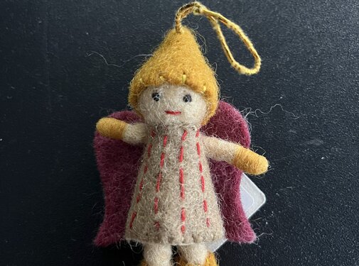 Sjaalmetverhaal Hanger Feetje Taupe