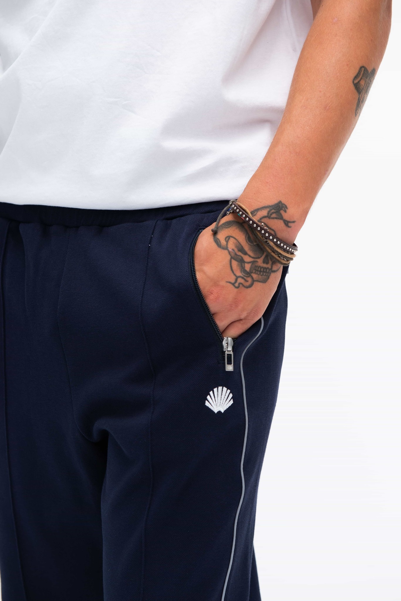 COUCH PANT NAVY - New Amsterdam Association Surf