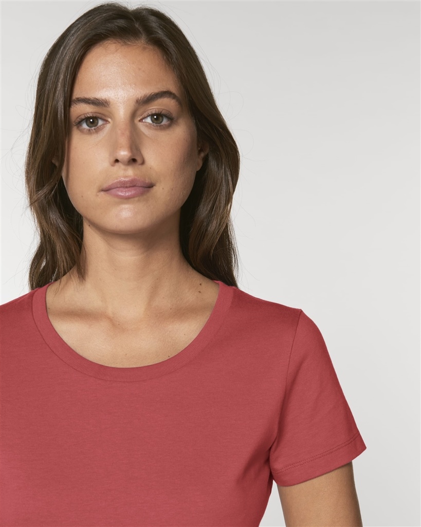 Nauwsluitende rode t shirt - friends conceptstore