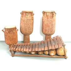 Atumpan set 3 drums + xylophone uit Ghana