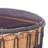 Doundoun 'grand tambour' Guinee, met houtsnijwerk