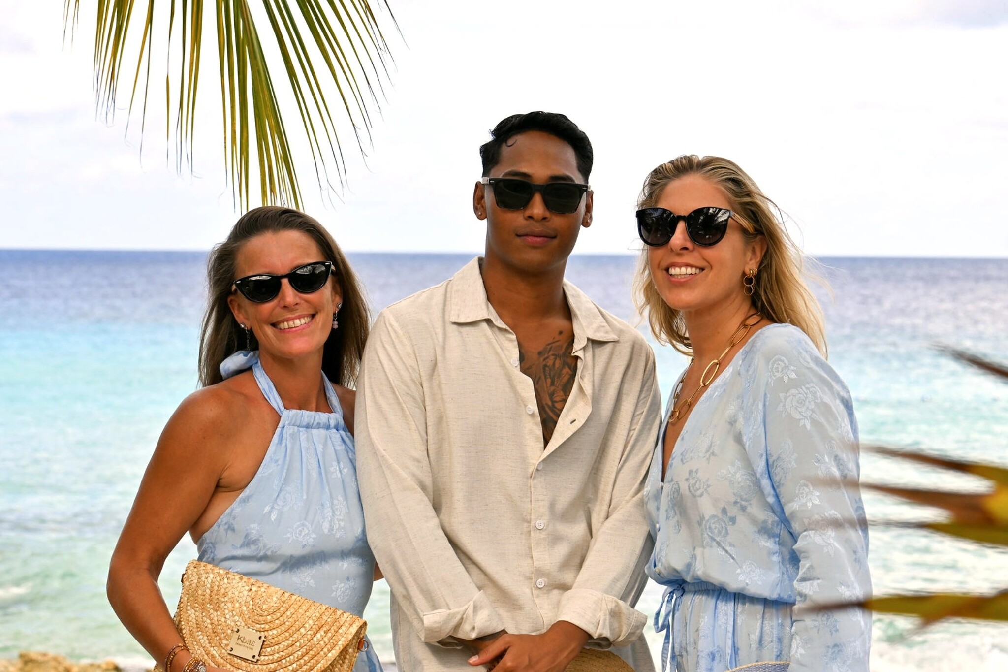 SunSmiles zonnebrillen aan de kust van Bonaire