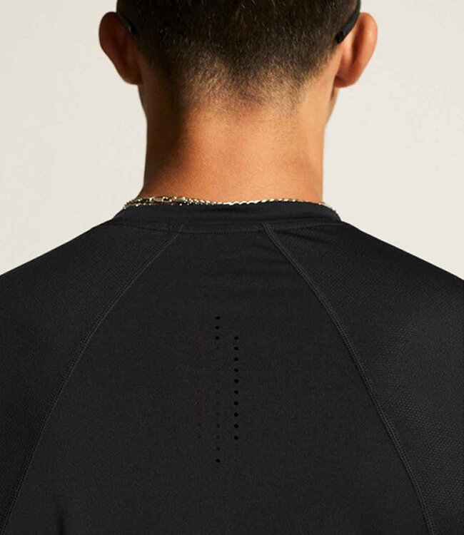 Craft Adv Essence LS Tee M Black