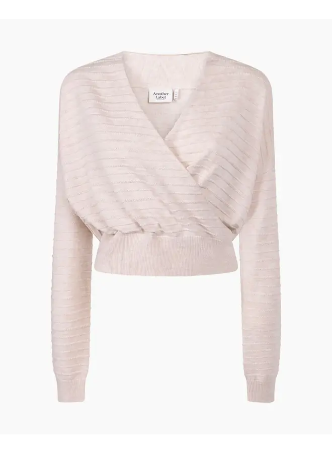 ALLen knitted pull egg white melee