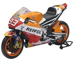 New Ray Marc Marquez Model Repsol Red Bull Honda RC213V  Maßstab 1:12