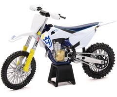 New Ray Motocross Model Husqvarna FC 450