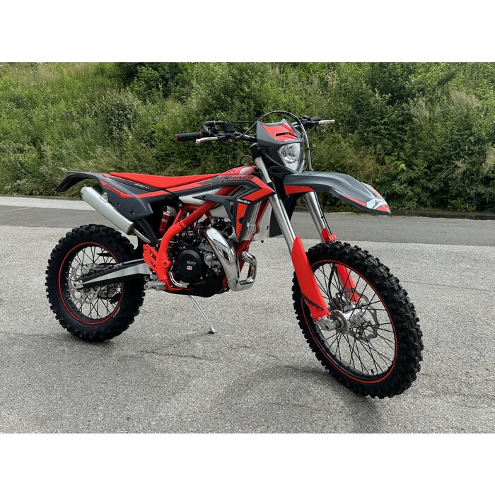 Beta X-Trainer 300 2 Takt MY 2026