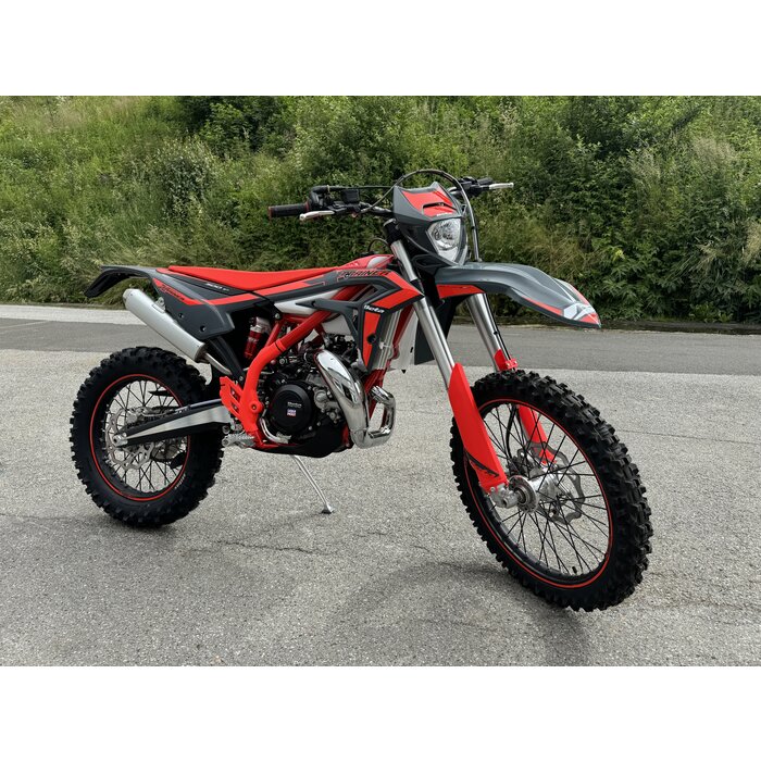 Beta X-Trainer 300 2 Takt MY 2026