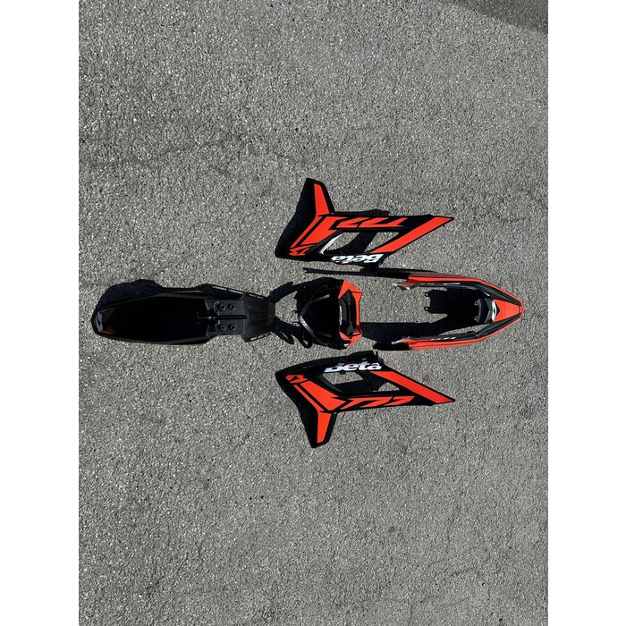Beta OE Plastiksatz für Beta SPM 50 Moped schwarz inkl. OE Dekor Bj. 25