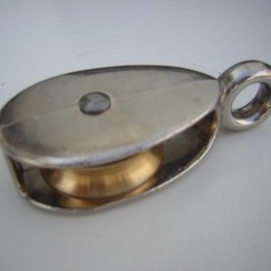 Nickel-plated poelie L= 82 mm.