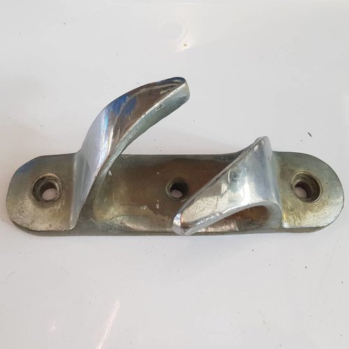 RC-BR Bow cleat  chromed brass 180mm