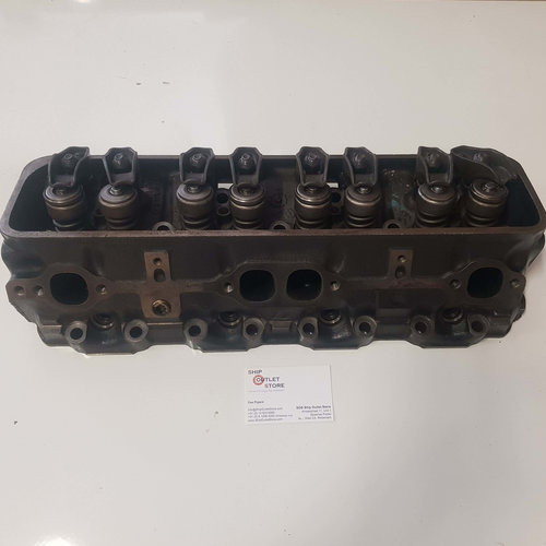 GM Cylinder head with valves V8 small block GM