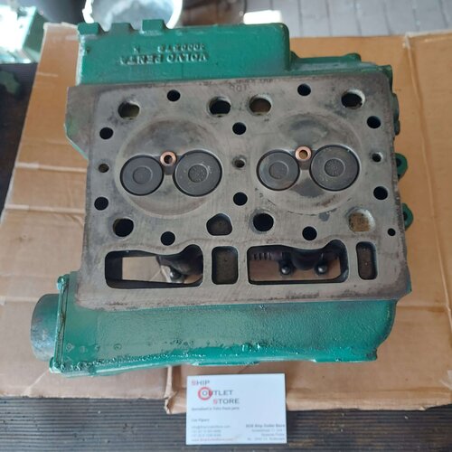 Volvo Penta Cylinder head with valves 2002 Volvo Penta 860079