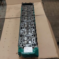 Cylinder head complete D6 Volvo Penta 3801887 - 3801256