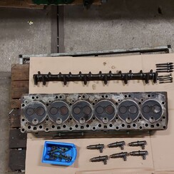 Cylinder head with valves Volvo Penta 3803009 - 1545287