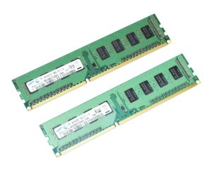 Samsung SAMSUNG M378B5773DH0-CH9 4GB (2x 2GB) PC3-10600U DDR3-1333 DDR3 NO  ECC
