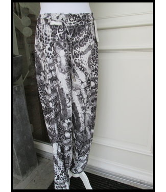 Magna Magna Pants