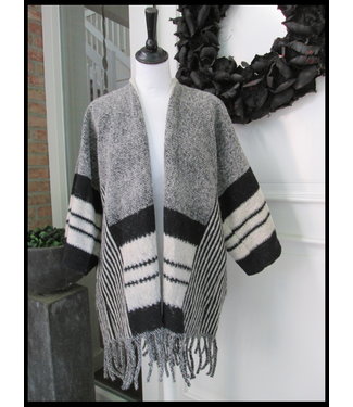 merkloos Black Poncho