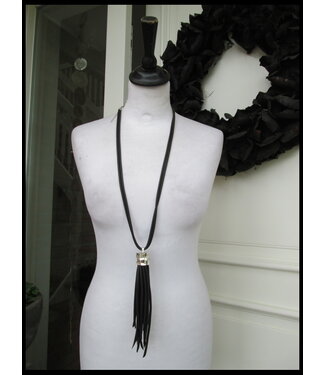 merkloos Black Necklet