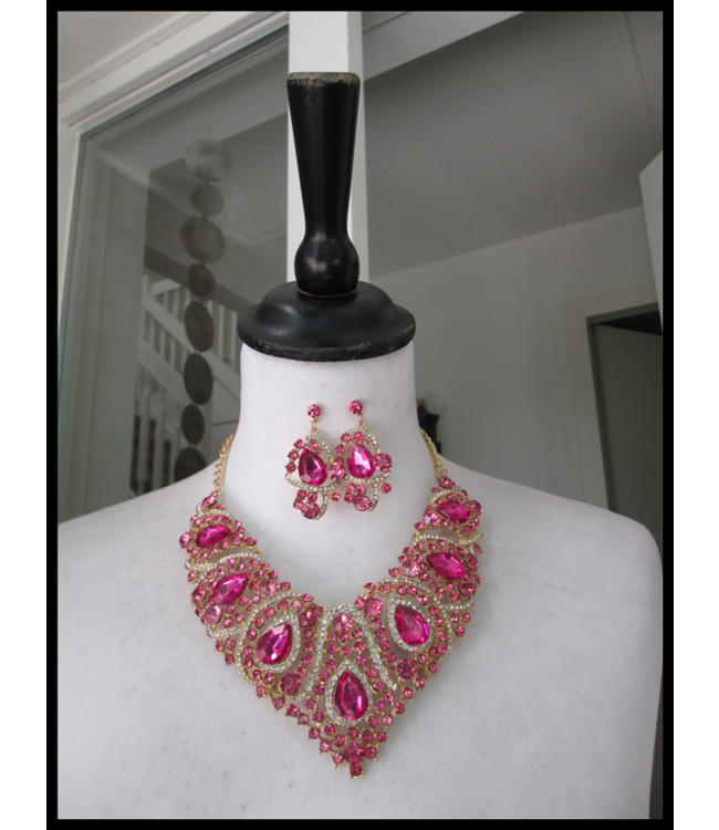 Pink Necklet
