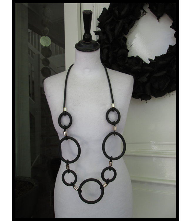 Black Necklet